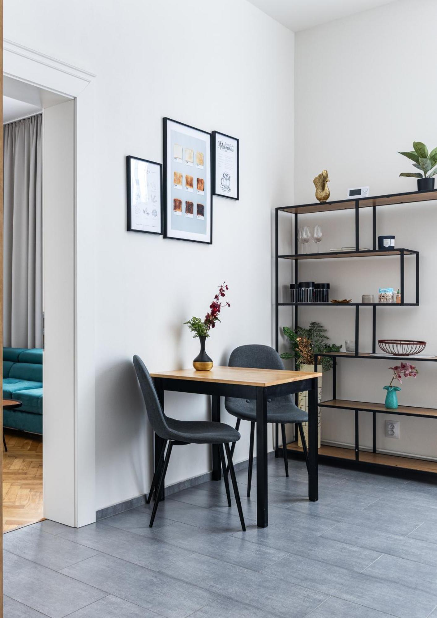 פראג Stay2Gether City Buzz Apt - O2 Arena - Sleeps 6 מראה חיצוני תמונה