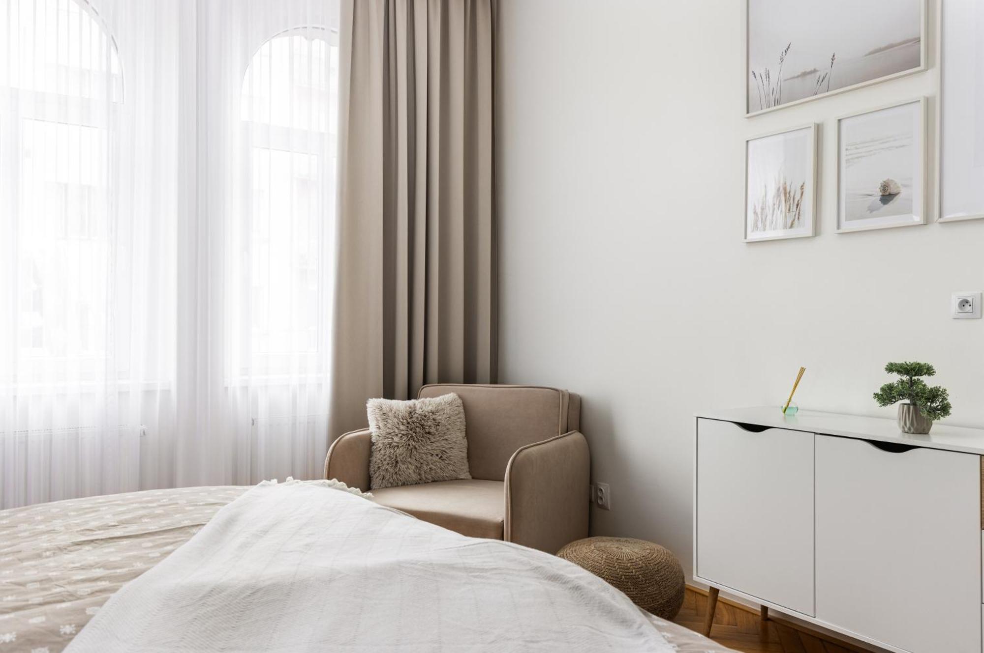 פראג Stay2Gether City Buzz Apt - O2 Arena - Sleeps 6 מראה חיצוני תמונה