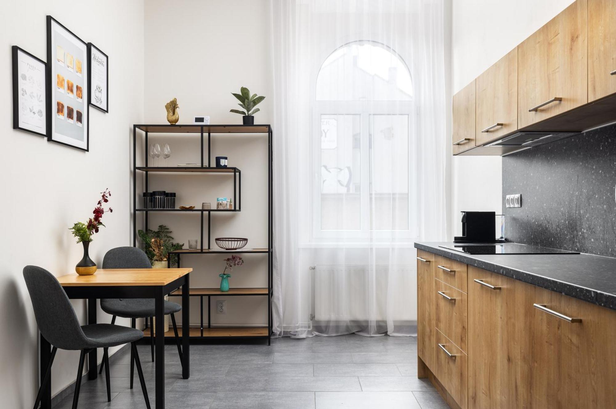 פראג Stay2Gether City Buzz Apt - O2 Arena - Sleeps 6 מראה חיצוני תמונה